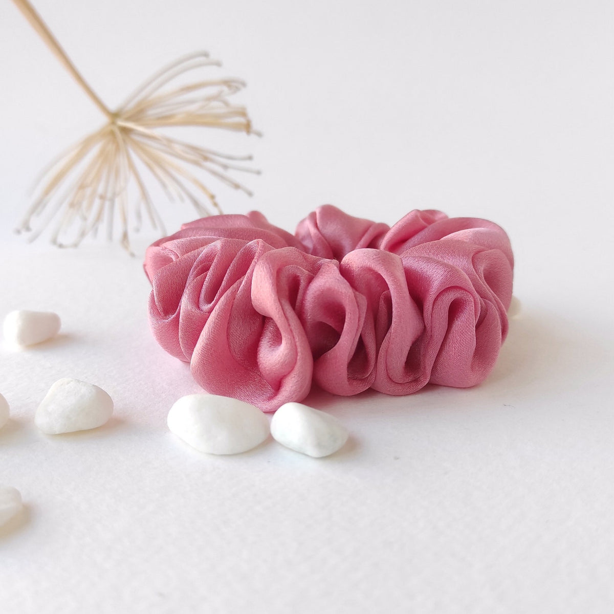 Botanically dyed silk scrunchie, Medium pink organic hair tie, Ecofriendly natural elastic for curly hair