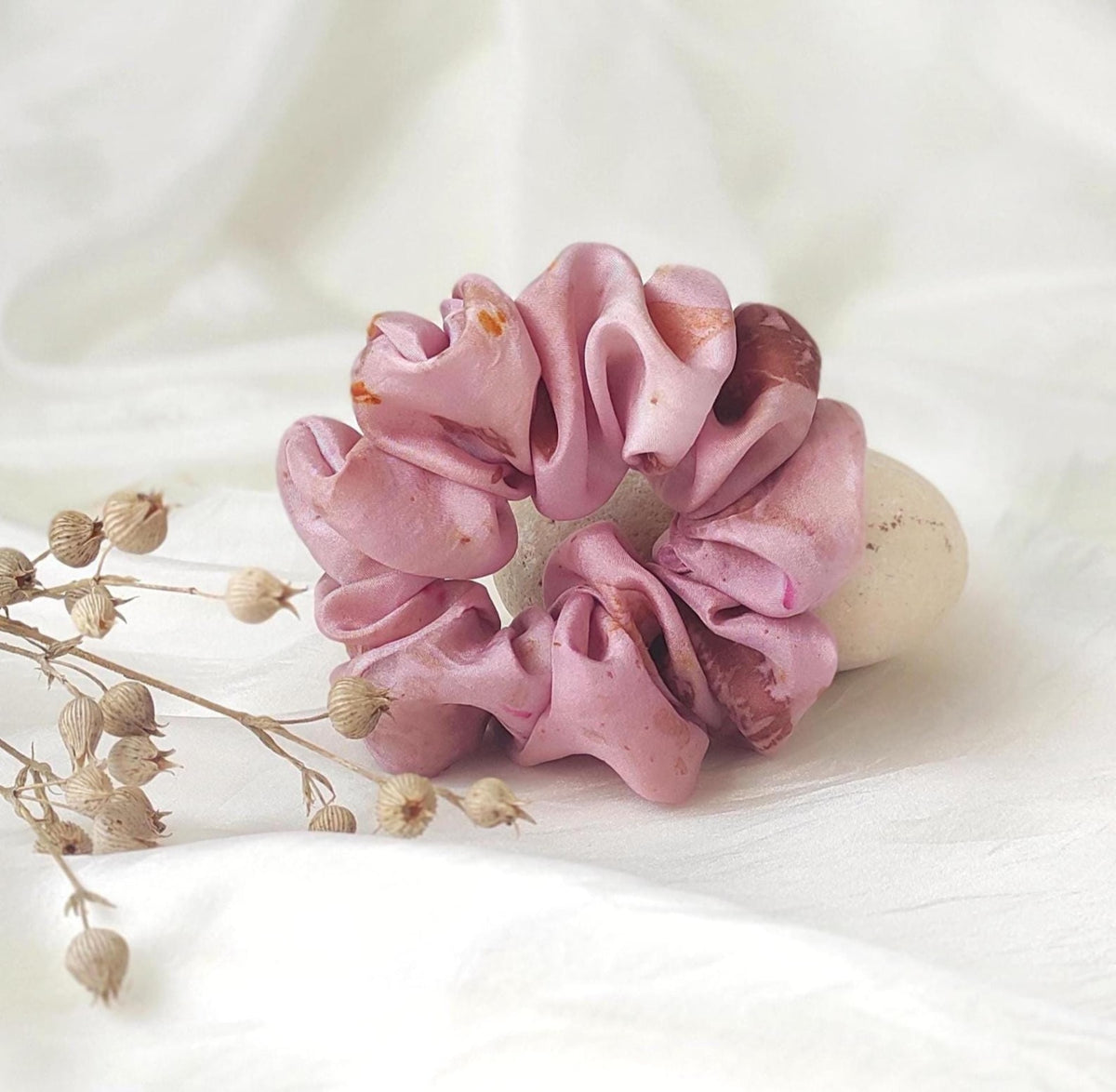 Mauve silk hair scrunchie, Botanical print hair tie, Plant-dyed hair elastic for mom