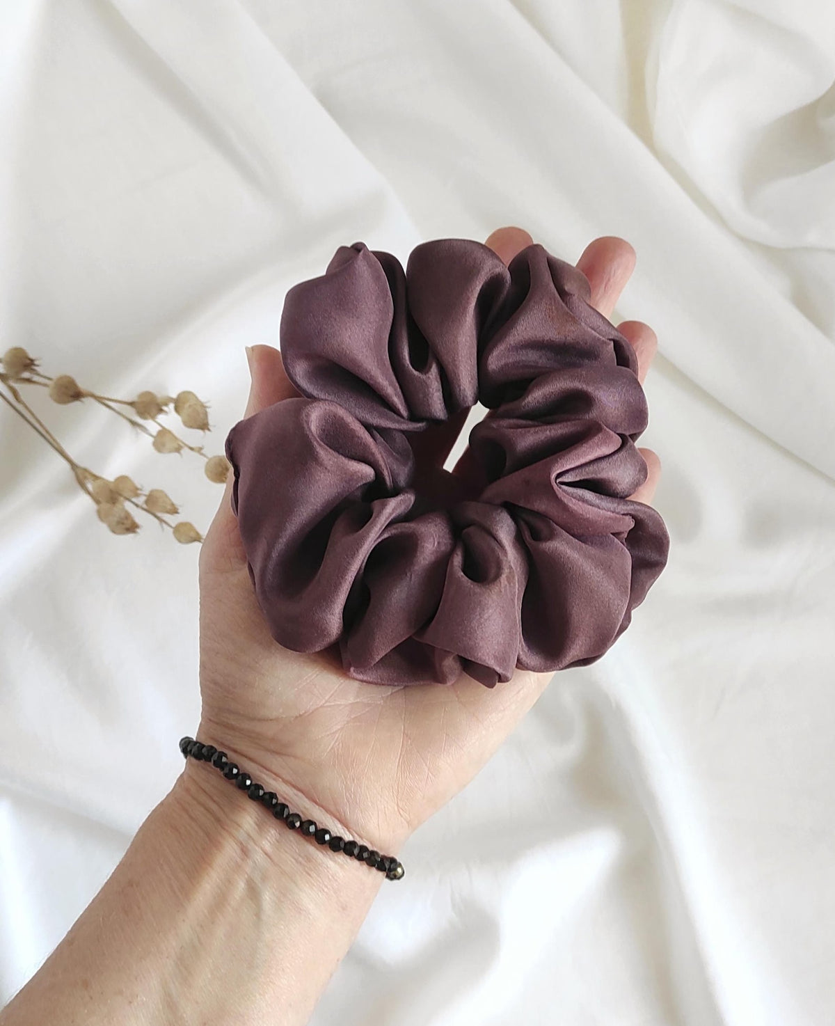 Eco print natural silk scrunchie, Plant dyed silk hair tie purple, Organic hair elastics for her, Natural casual scrunchy for mom
