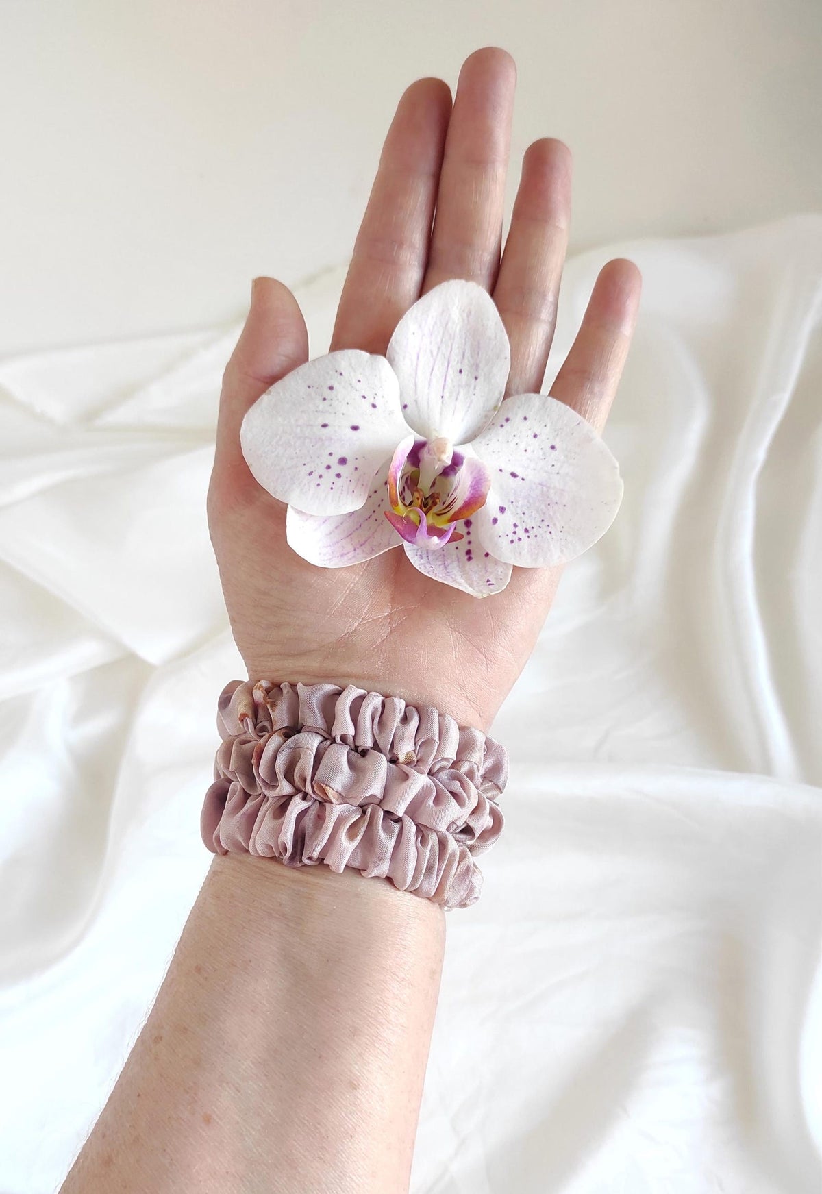 Lilac plant dyed silk headband, Elastic boho hair band, Natural Eco-print Accessory