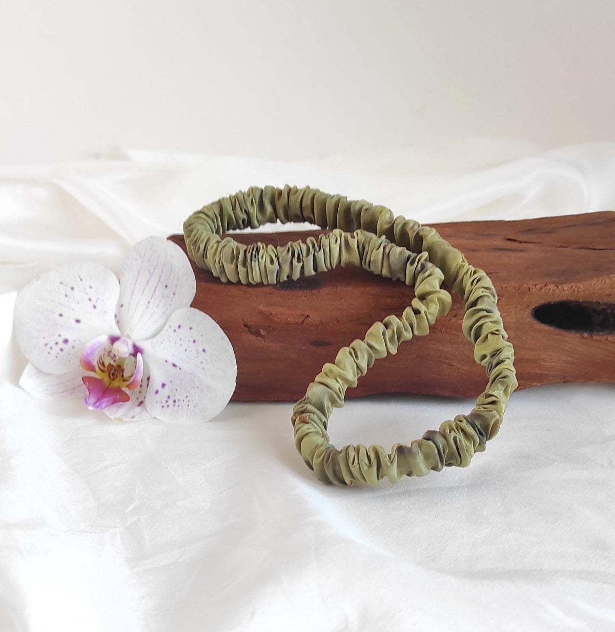 Botanically Dyed Silk Headband, Eco-Print Hair Accessory, Pleated Design hair band in green olive