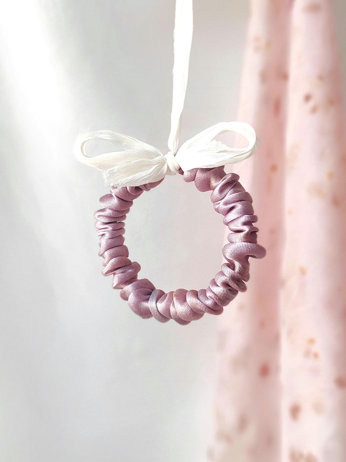 Natural Print Silk Scrunchie, Hand-Dyed Organic Hair Tie, Botanical dyed elastic for Christmas day gift