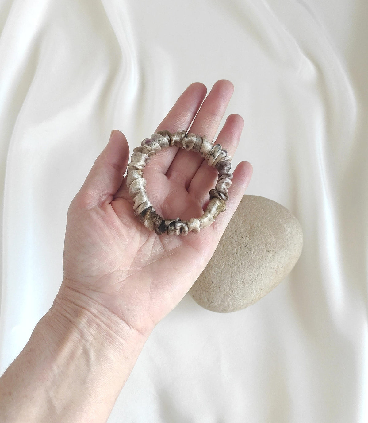 100% organic silk scrunchie, Natural dyed scrunchie for summer, Botanical dyed hair tie for curly hair, Sustainable silver gray scrunchy
