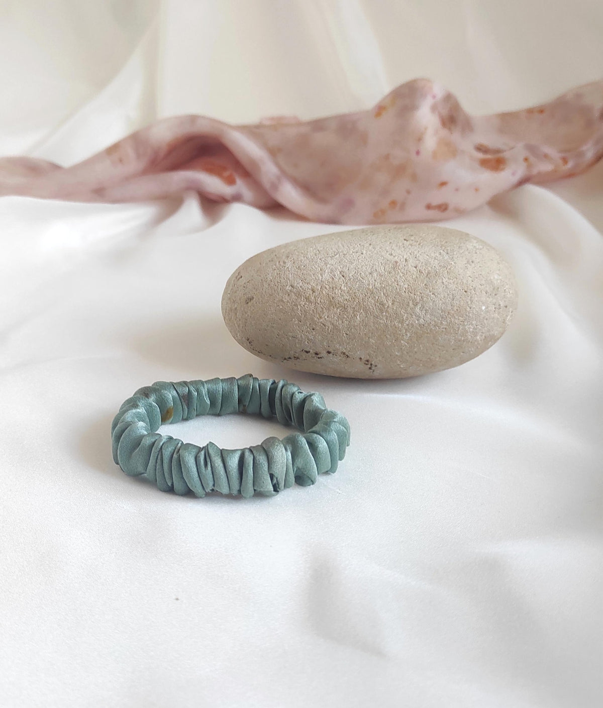 Botanical dyed silk scrunchie, Sage green hair tie, Ecofriendly hair elastic for winter gift