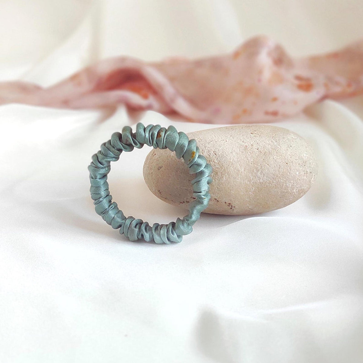 Botanical dyed silk scrunchie, Sage green hair tie, Ecofriendly hair elastic for winter gift