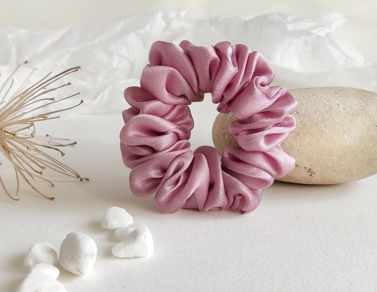 Hand-dyed mulberry silk scrunchie, Dusty pink organic hair tie, Organic elastic for mom