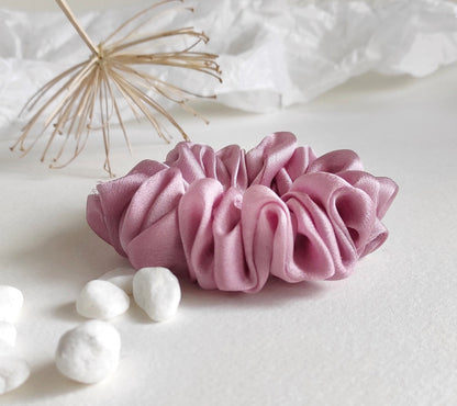 Hand-dyed mulberry silk scrunchie, Dusty pink organic hair tie, Organic elastic for mom