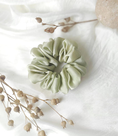 Botanically dyed silk scrunchy, Mint green hair tie, Organic mulberry silk elastic for woman