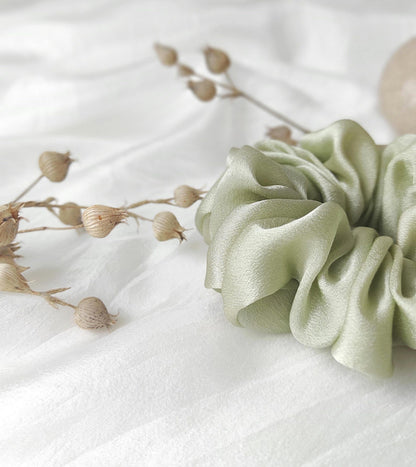 Botanically dyed silk scrunchy, Mint green hair tie, Organic mulberry silk elastic for woman