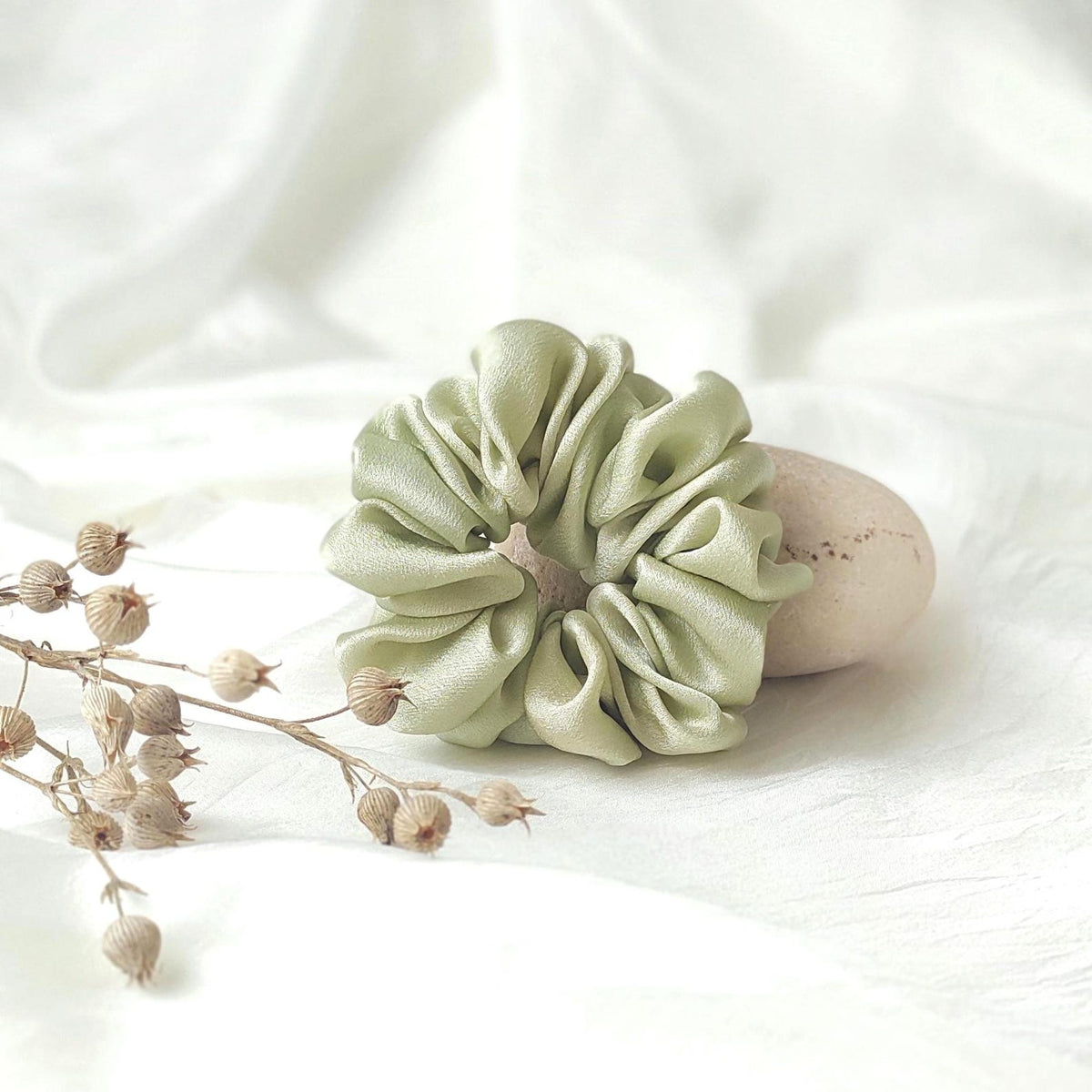 Botanically dyed silk scrunchy, Mint green hair tie, Organic mulberry silk elastic for woman
