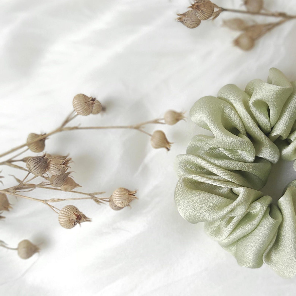 Botanically dyed silk scrunchy, Mint green hair tie, Organic mulberry silk elastic for woman