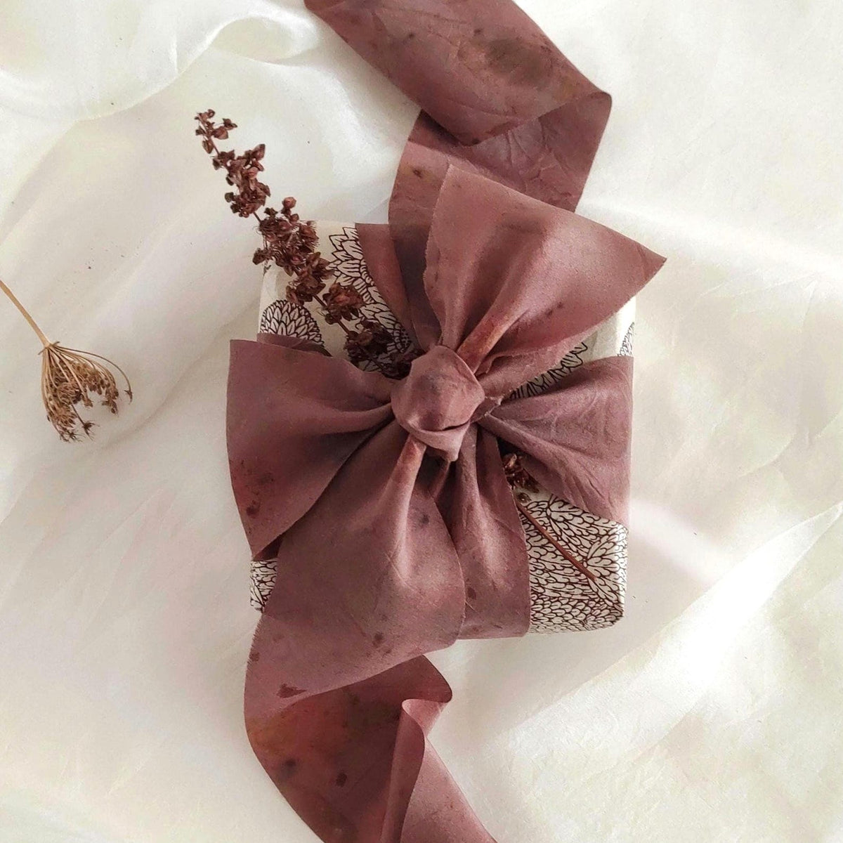 Dusty red silk ribbon, Botanical dyed organic ribbon for bridesmaid , Eco-friendly gift wrap for bridal bouquet