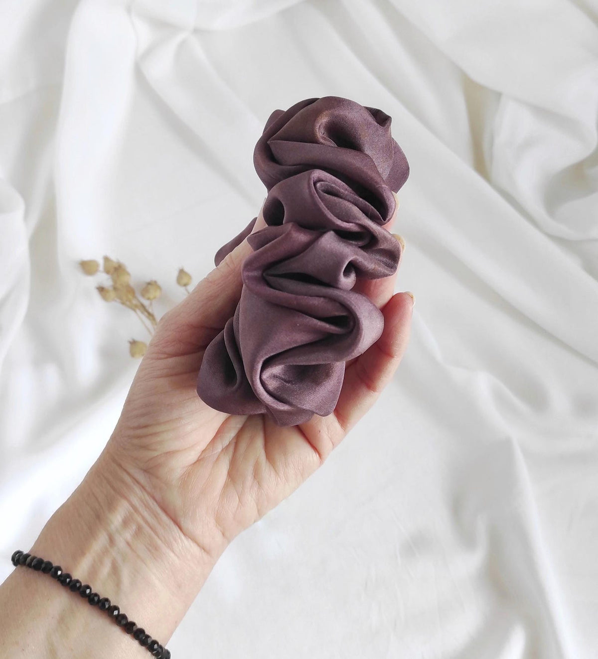 Eco print natural silk scrunchie, Plant dyed silk hair tie purple, Organic hair elastics for her, Natural casual scrunchy for mom