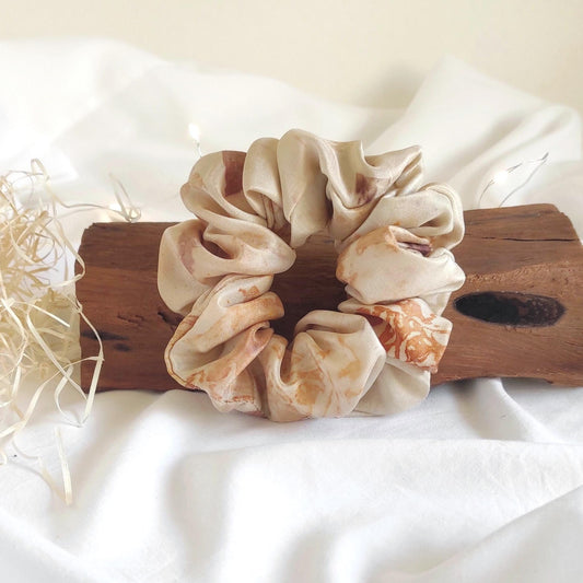 Eco-print silk scrunchie in tone beig, Plant-dyed organic hair bow, Botanical print soft hair elstic for her