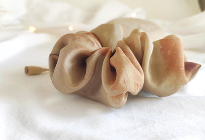 Organic silk scrunchie in tone neutral brown, Eco-print natural scrunchy plant and leavel, Bundle dyed organic hair tie gift for her