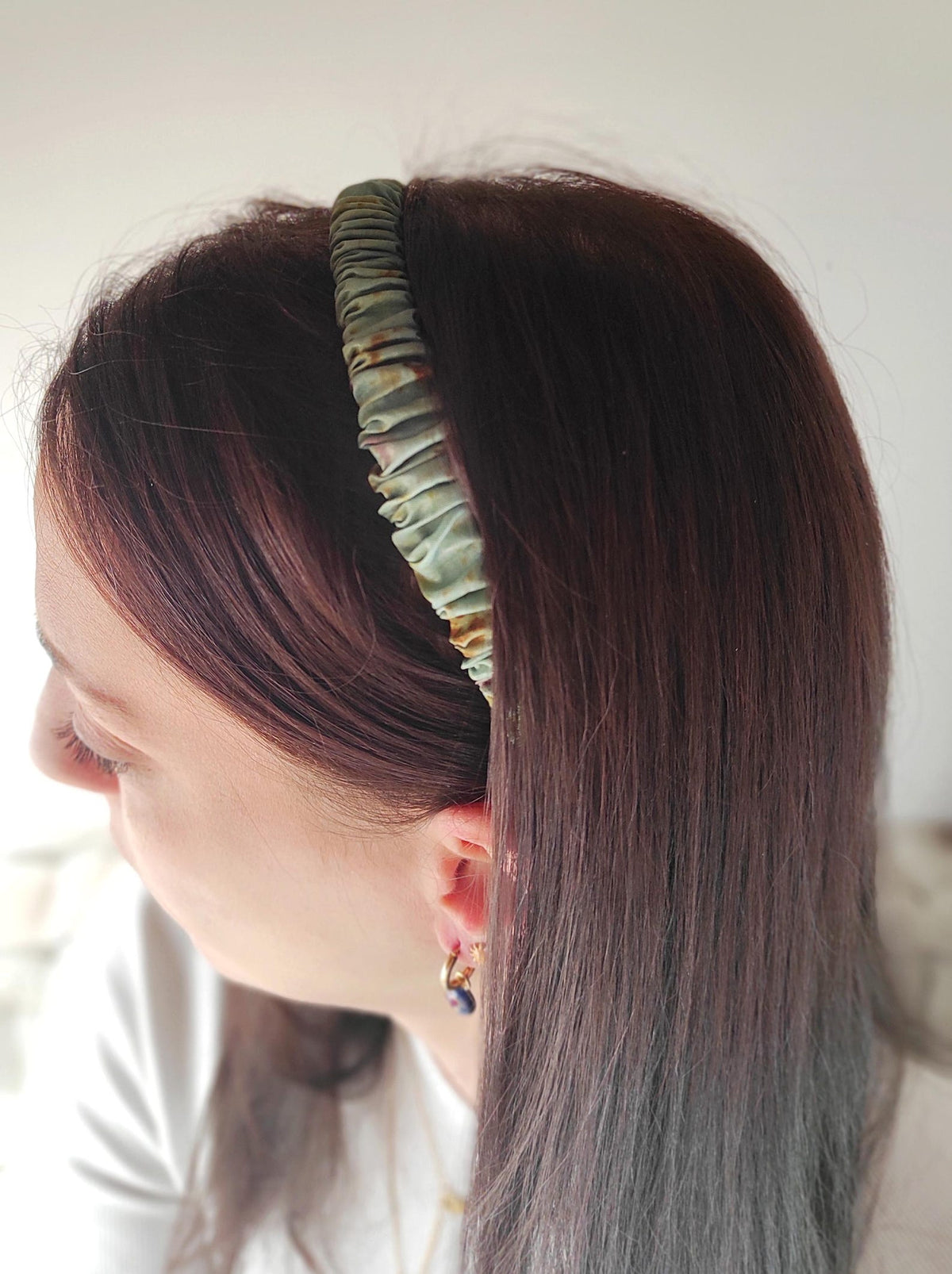 Naturally dyed silk headband, Botanical print silk hair elastic headband, Eco-friendly dyed green tone headband, Thin Silk hairband for her