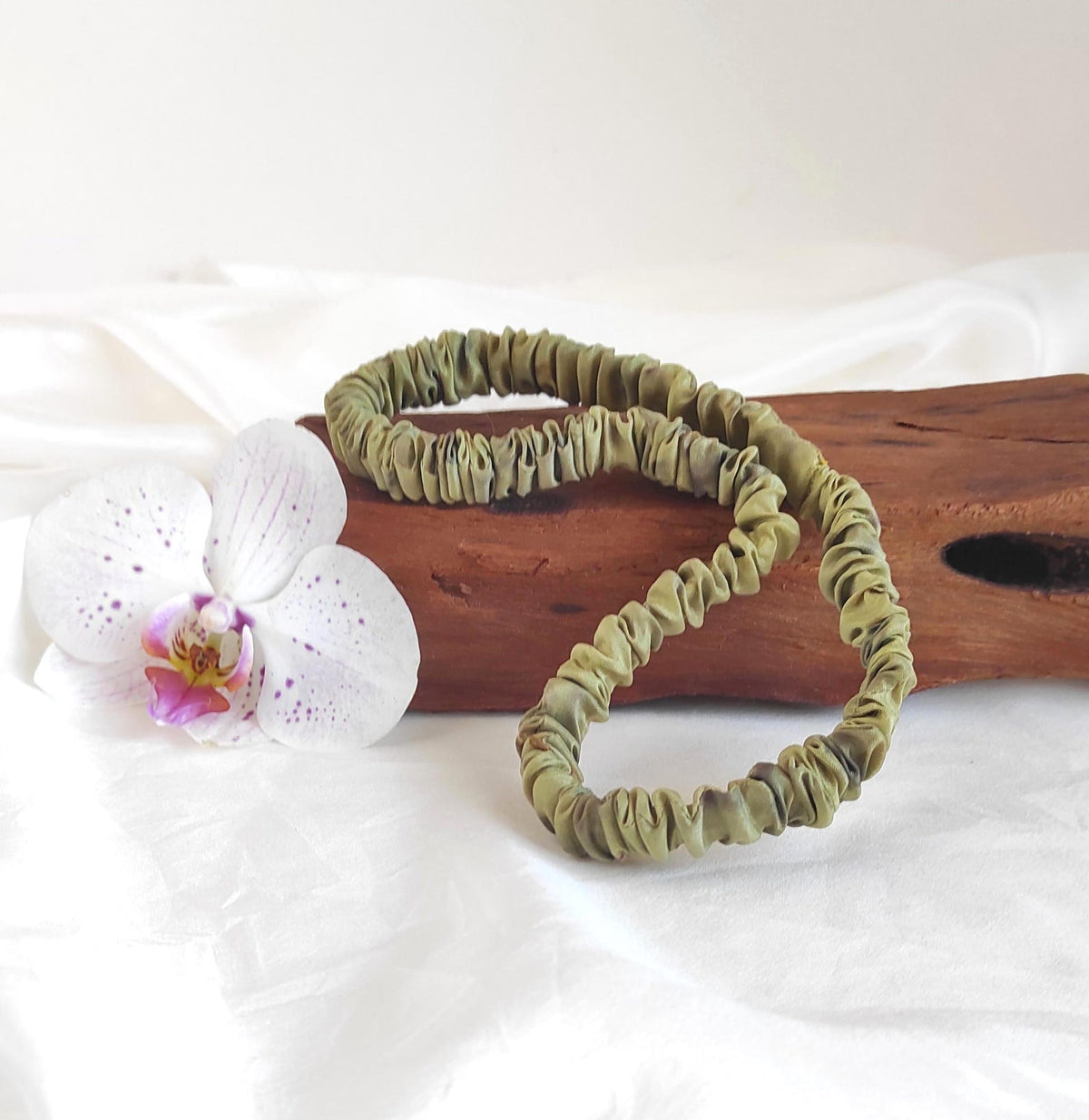 Botanically Dyed Mulberry Silk Headband, Eco-Print Floral Hair Elastic, Sustainable Organic Band
