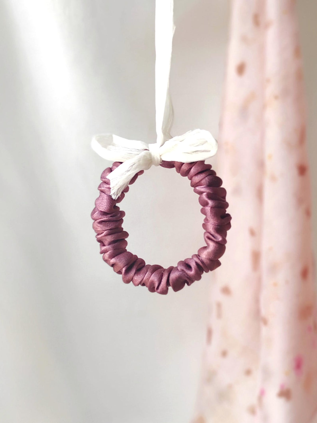 Dyed silk scrunchie in mauve colors, Botanically dyed hair elastic , Thin organic scrunchy , Sustainable elastics for gift