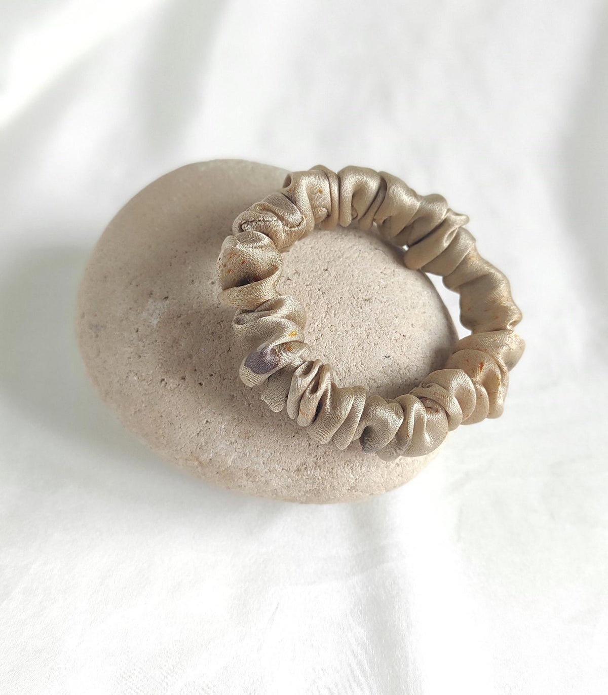 Eco-friendly silk scrunchie, Plant dyed satin silk haitr tie, Organic hair elastic ponytail holder in Chestnut brown
