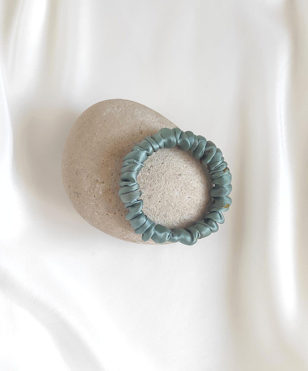 Botanical dyed silk scrunchie, Sage green hair tie, Ecofriendly hair elastic for winter gift