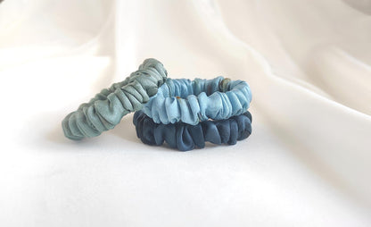 Botanical dyed silk scrunchie, Sage green hair tie, Ecofriendly hair elastic for winter gift