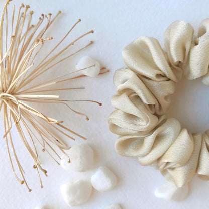 Plant dyed silk scrunchie, Light brown color hair tie, Natural botanical dyes scruchy, Sustainable hair accessory